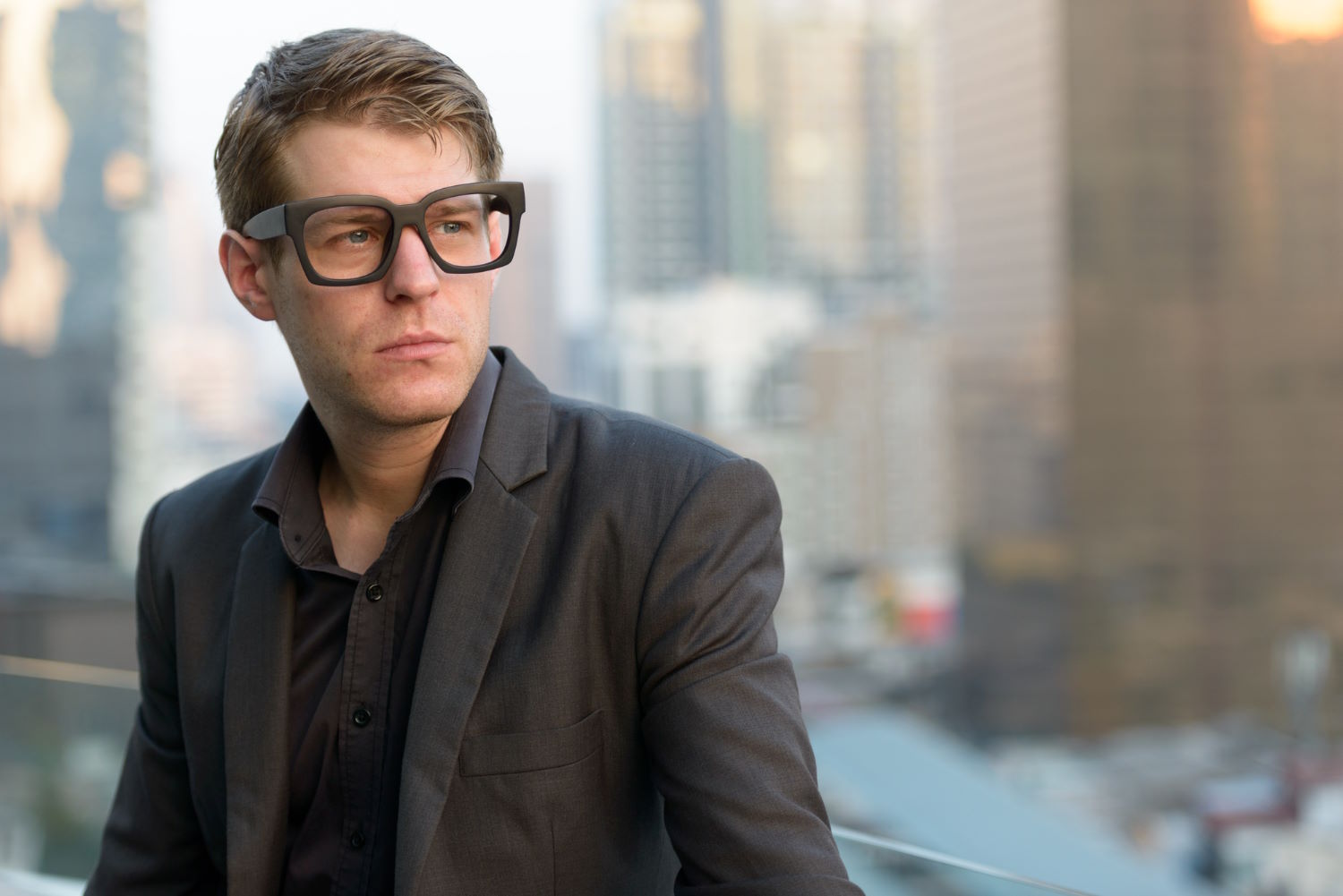 Oprawki i okulary korekcyjne dla mężczyzn