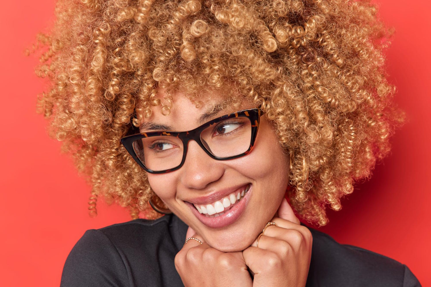 Prada – modne okulary korekcyjne dla kobiet